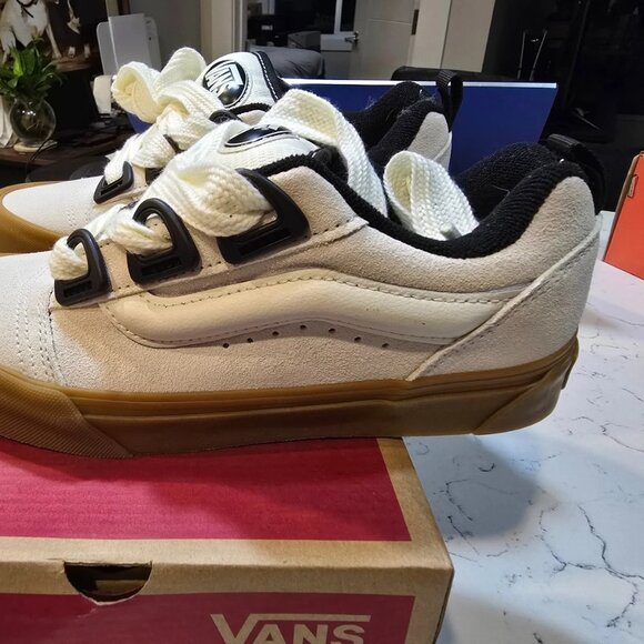VANS Knu-Skool DR Marshmallow Classic Gum - VN000CZUVE1 - WOMENS SIZE 8 NEW - Picture 1 of 10